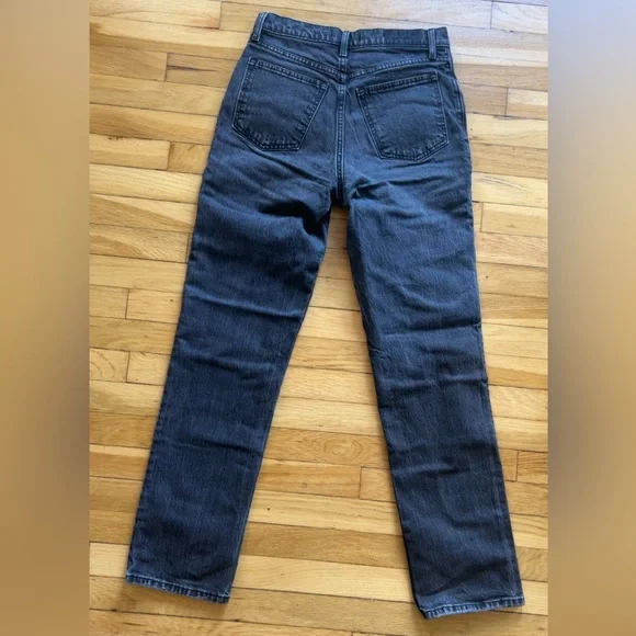 Abercrombie & Fitch The 90s Straight Ultra High Rise Jean 28L - Picture 2 of 5
